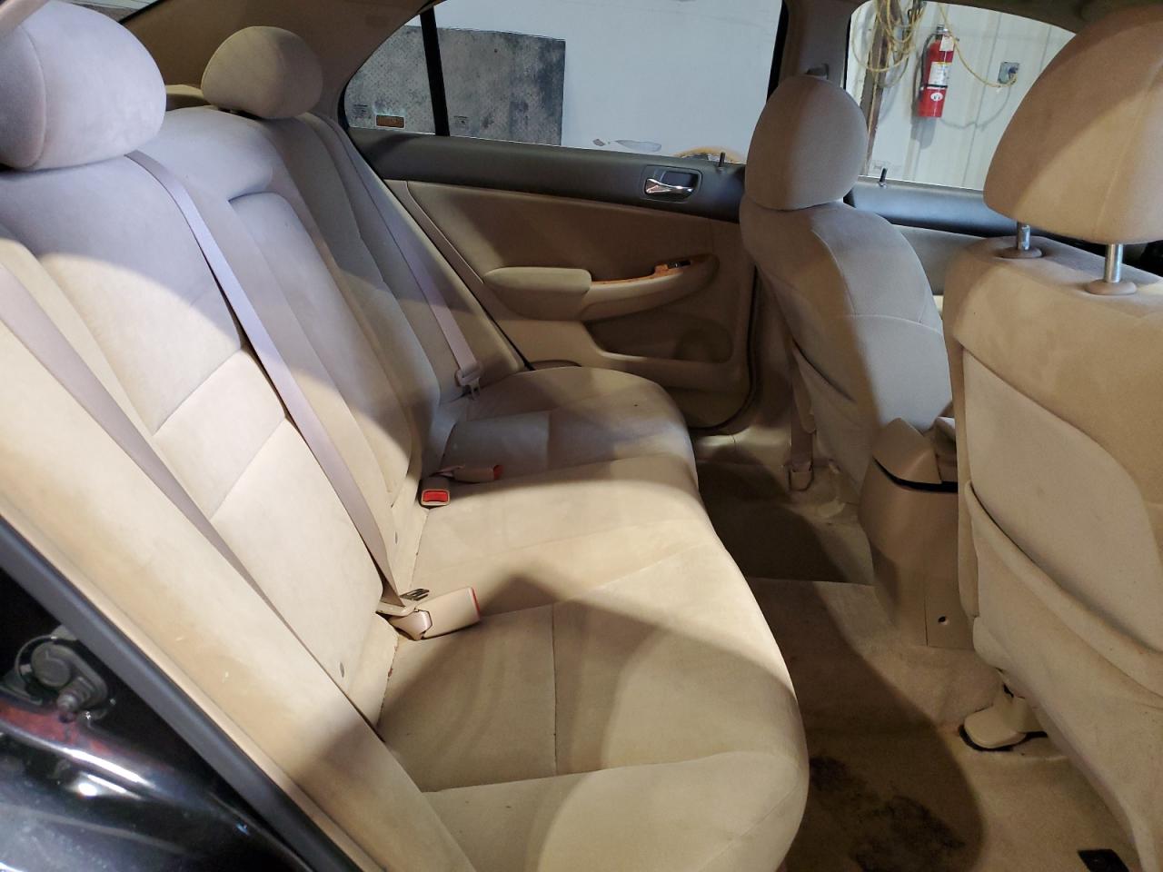 2005 Honda Accord - Image 10