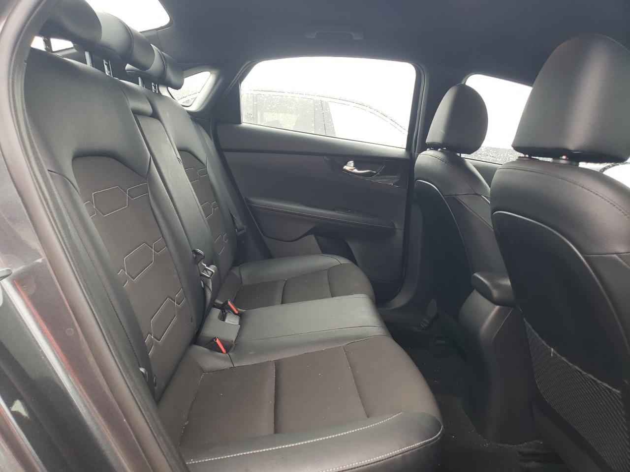 2023 Kia Forte - Image 10