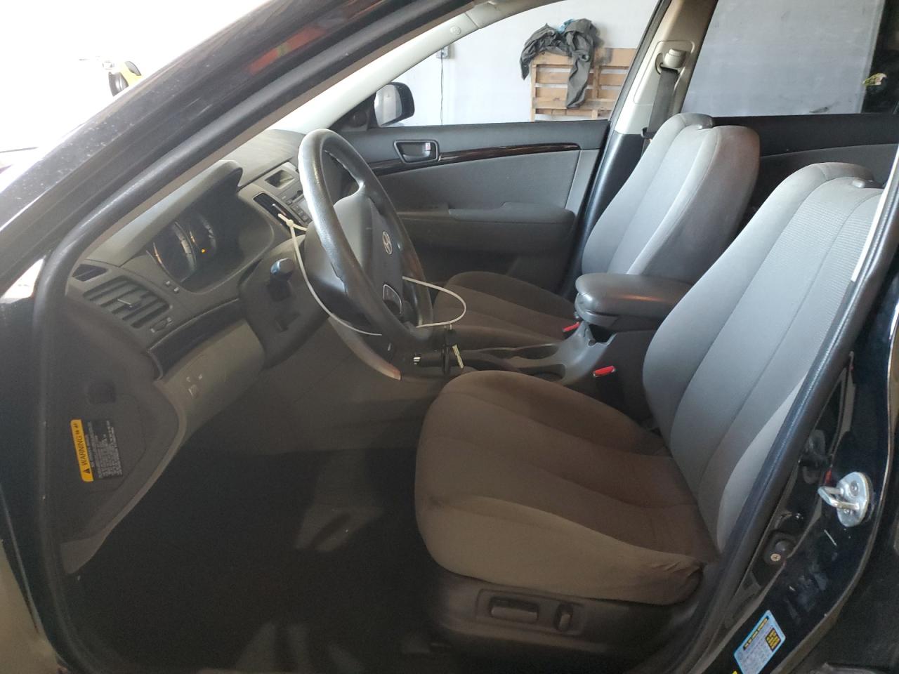 2009 Hyundai Sonata - Image 7