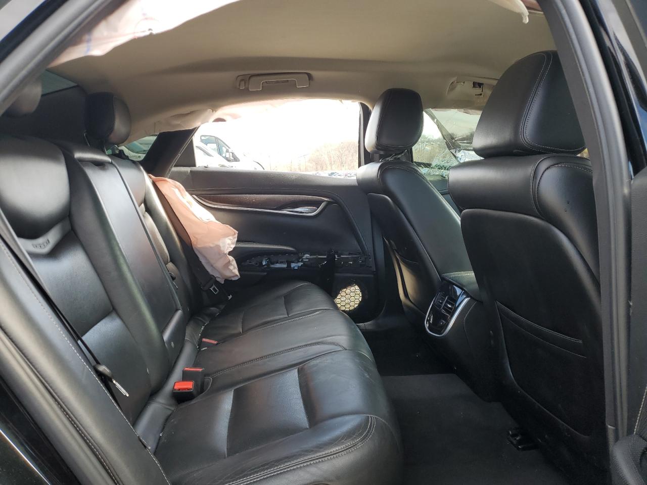 2018 Cadillac XTS - Image 10