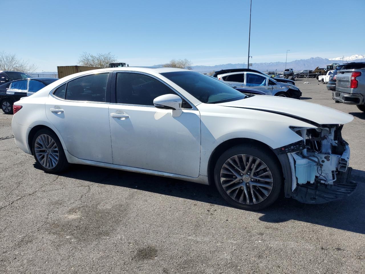 2013 Lexus ES - Image 4
