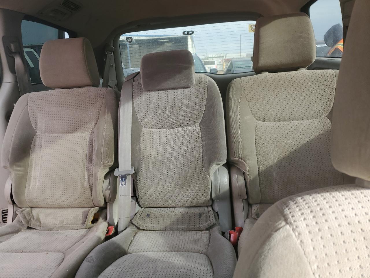 2009 Toyota Sienna - Image 10