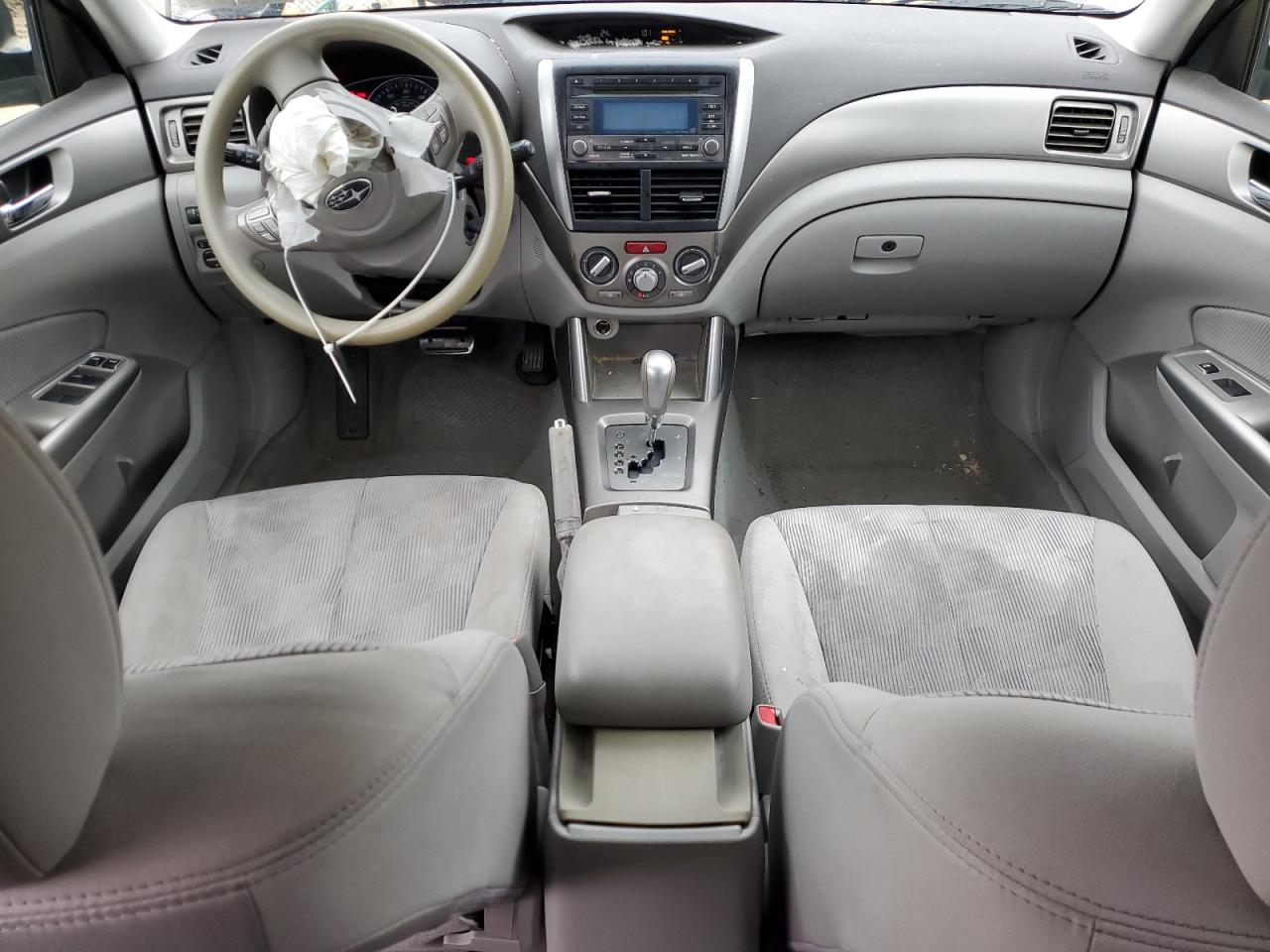 2010 Subaru Forester - Image 8