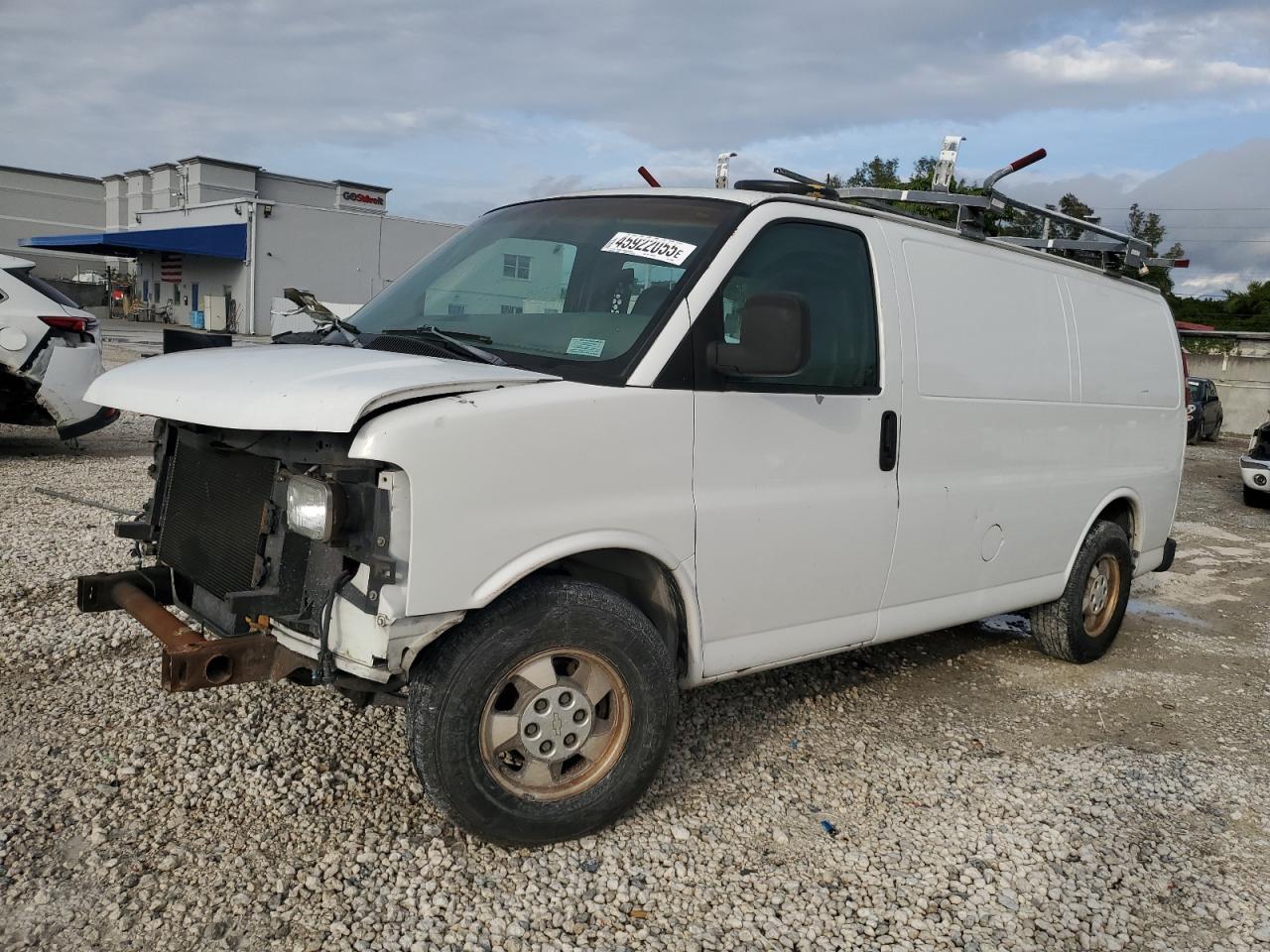 2003 Chevrolet Express - Image 1