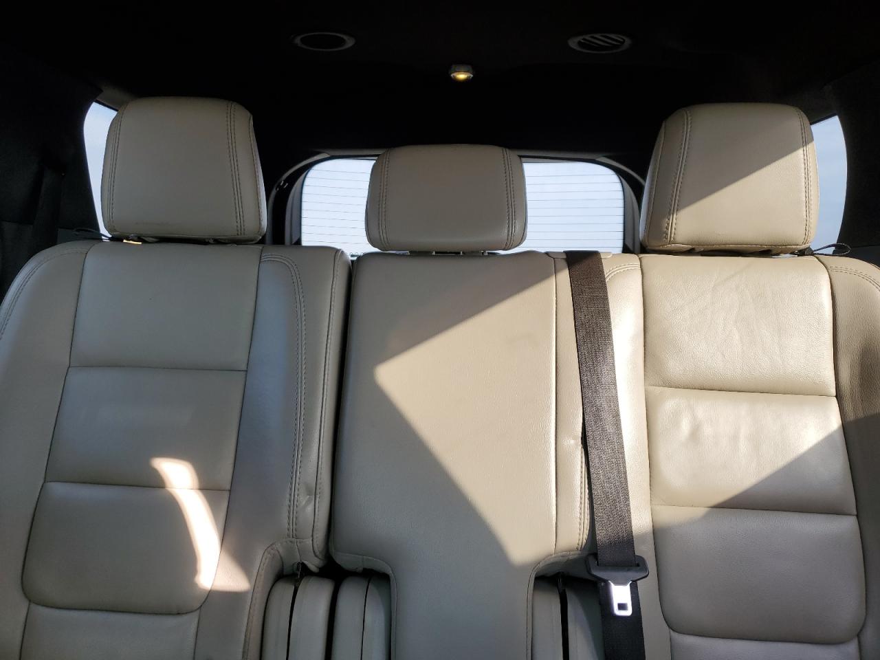 2015 Ford Explorer - Image 10