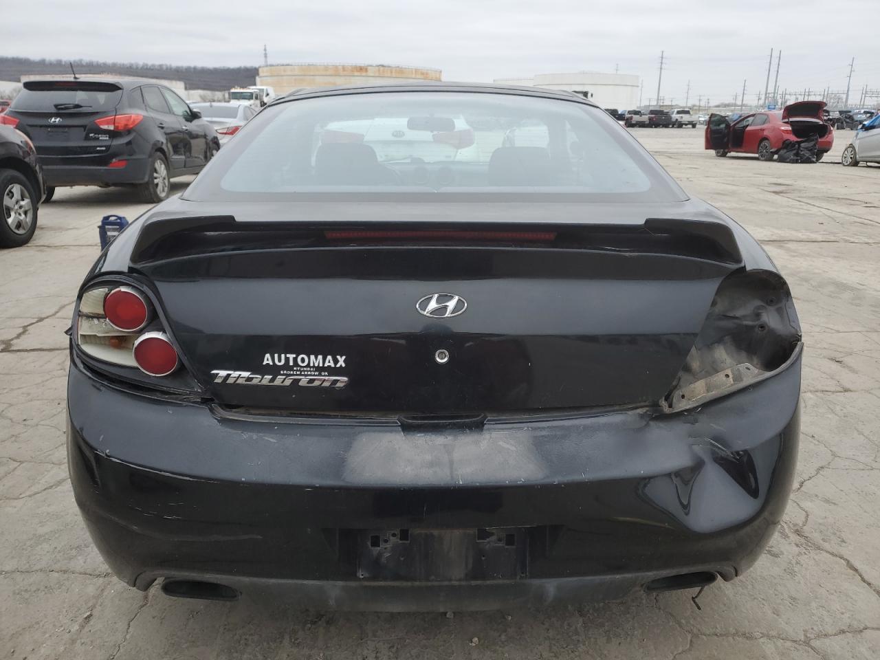 2008 Hyundai Tiburon - Image 6
