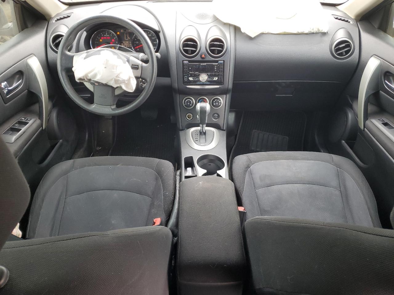 2011 Nissan Rogue - Image 8