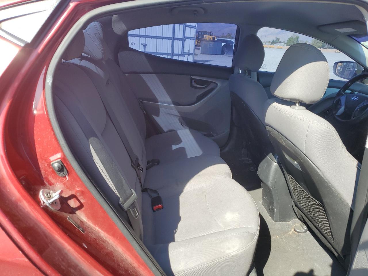 2016 Hyundai Elantra - Image 10