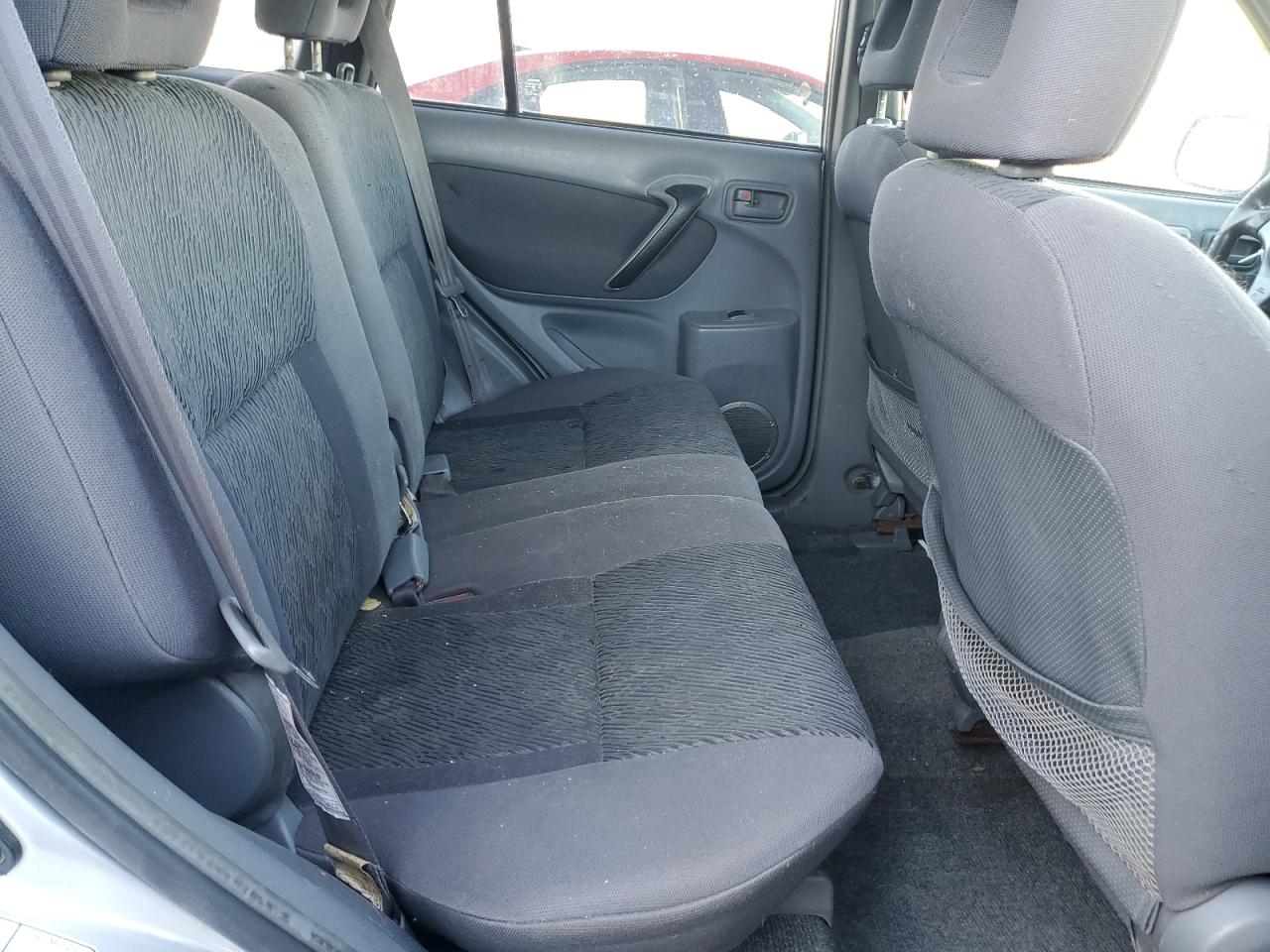 2001 Toyota RAV 4 - Image 11
