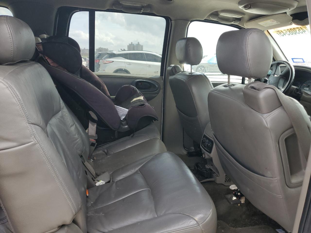 2003 Chevrolet TrailBlazer - Image 11