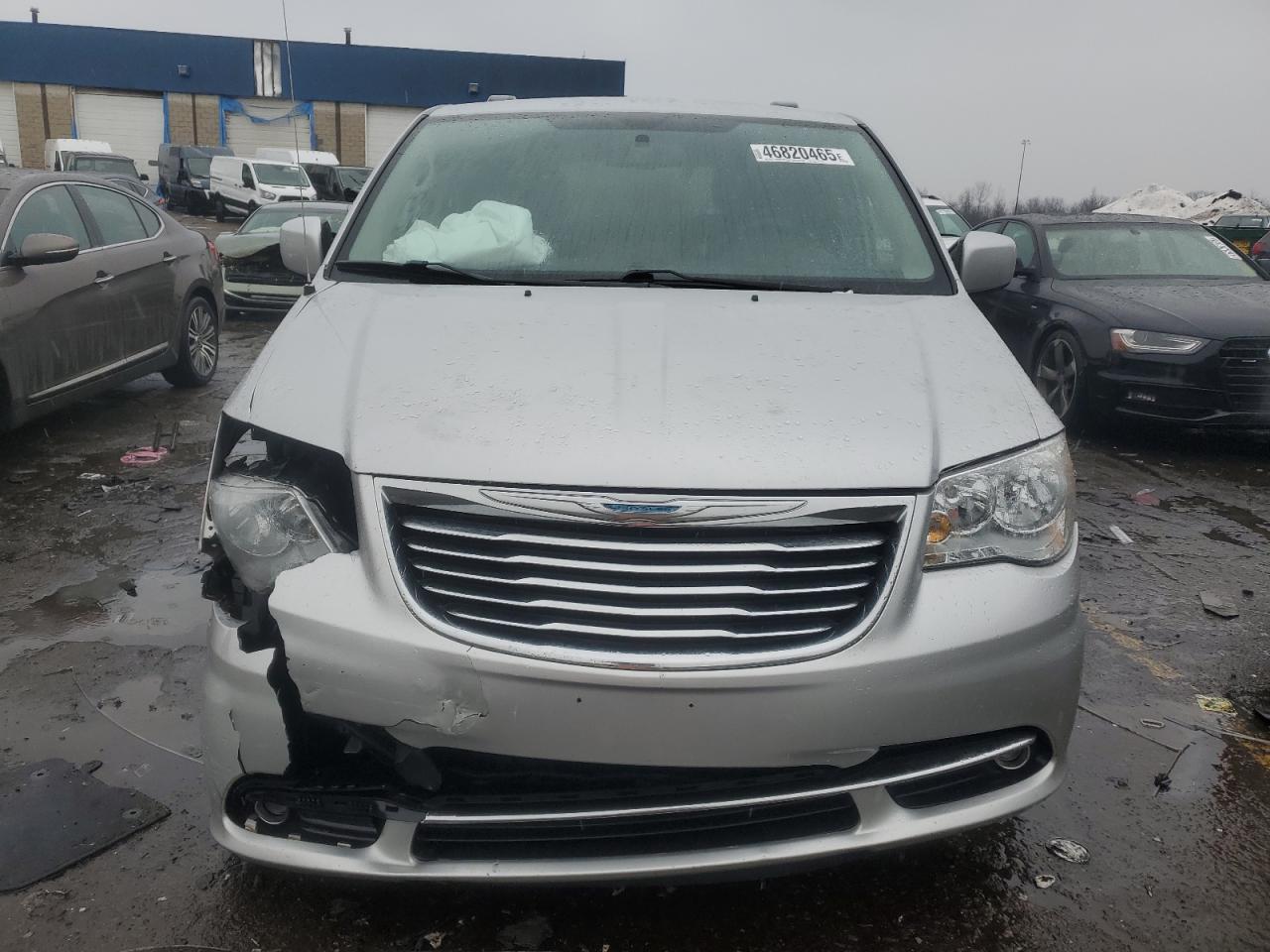 2012 Chrysler Town & Country - Image 5