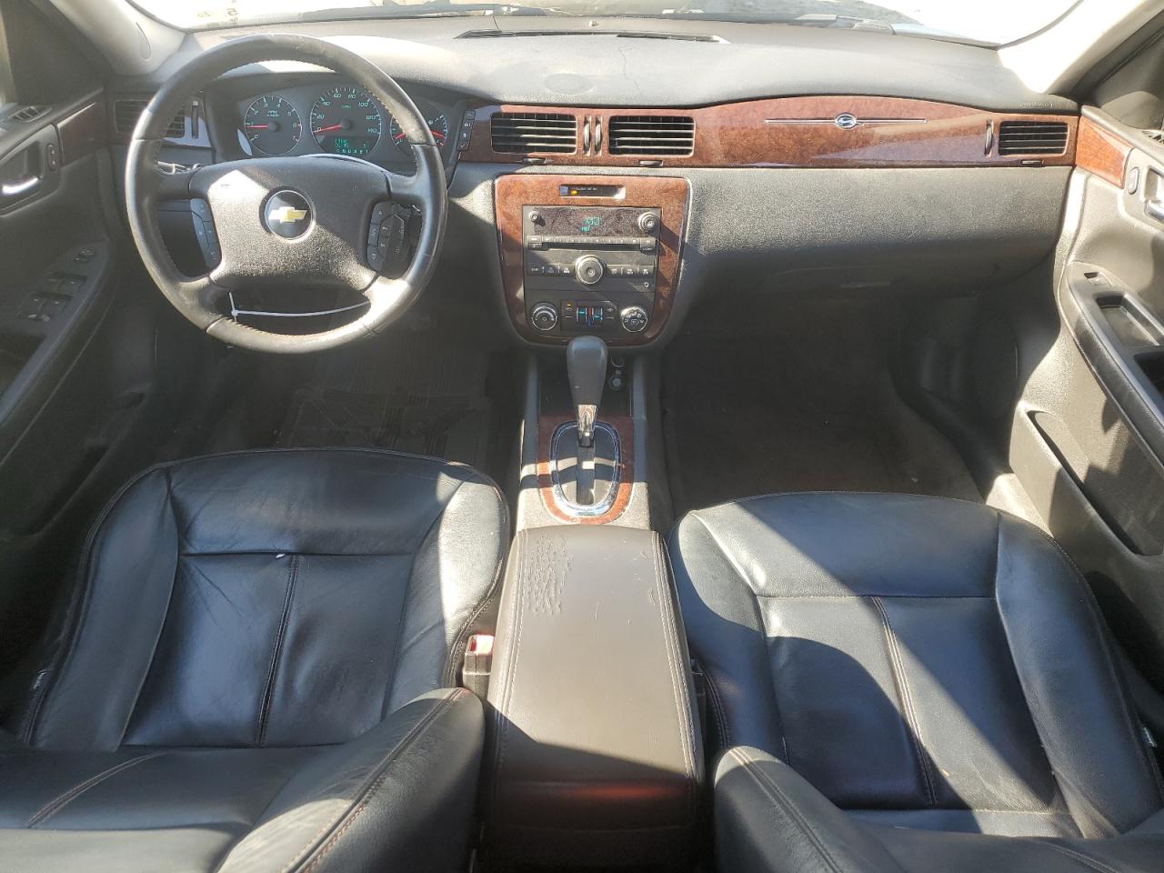 2011 Chevrolet Impala - Image 8