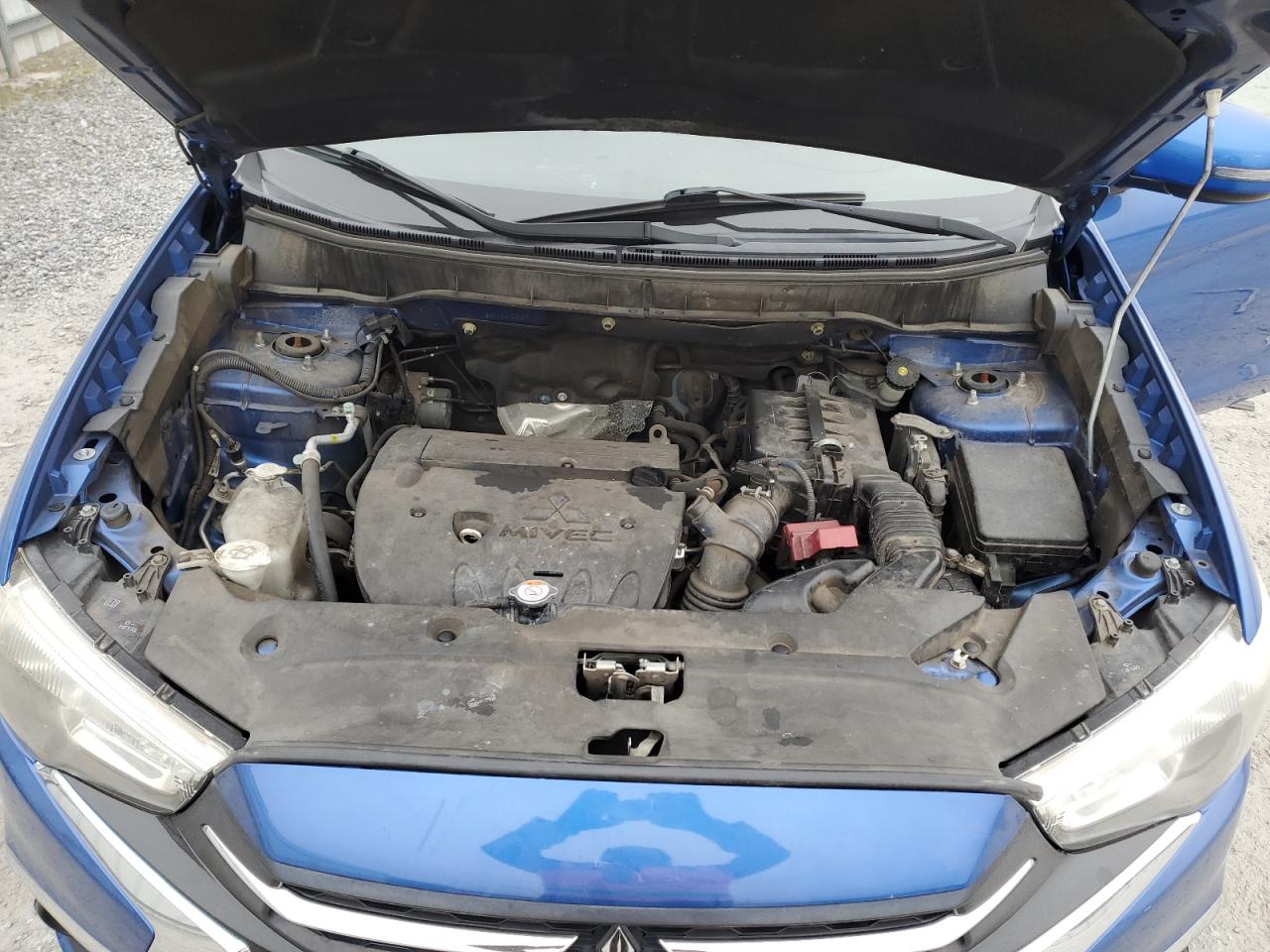 2018 Mitsubishi Outlander - Image 12