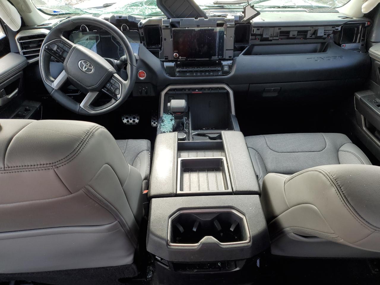 2022 Toyota Tundra - Image 8