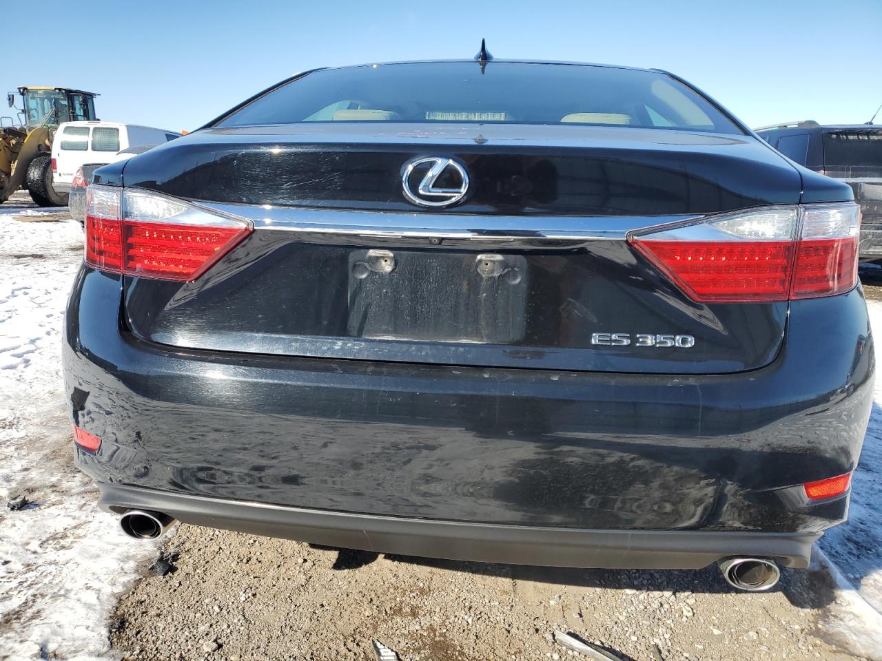 2015 Lexus ES - Image 6