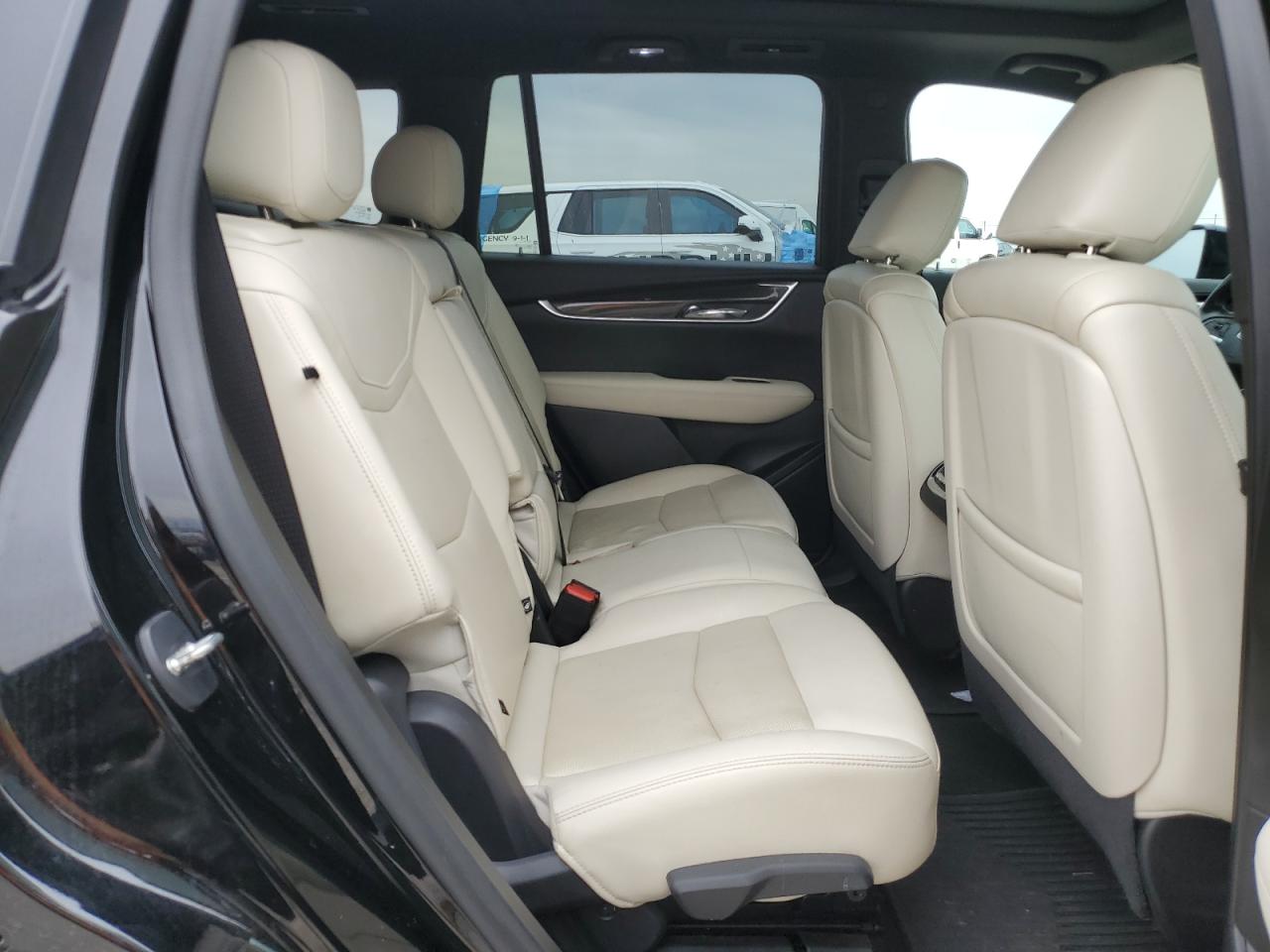 2021 Cadillac XT6 - Image 11