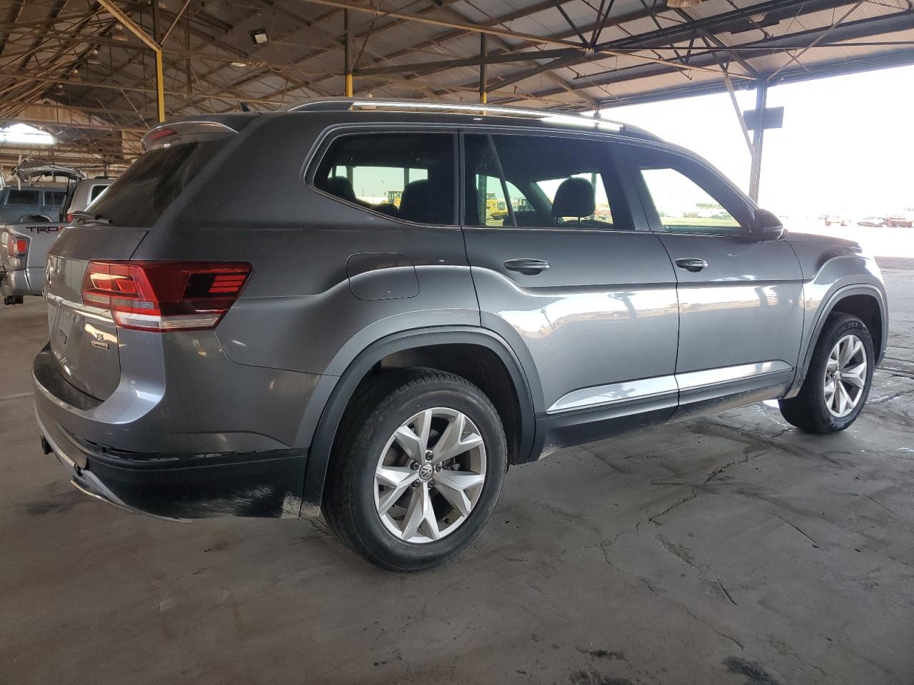 2018 Volkswagen Atlas - Image 3