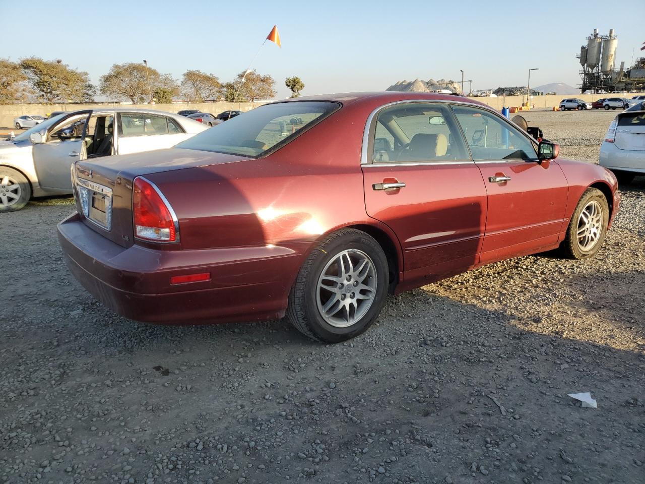2002 Mitsubishi Diamante - Image 3