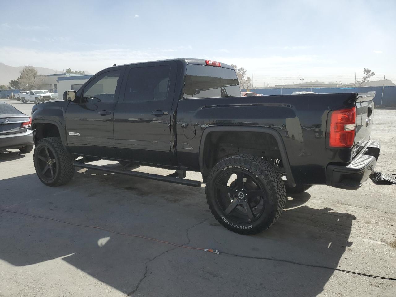 2017 GMC Sierra - Image 2