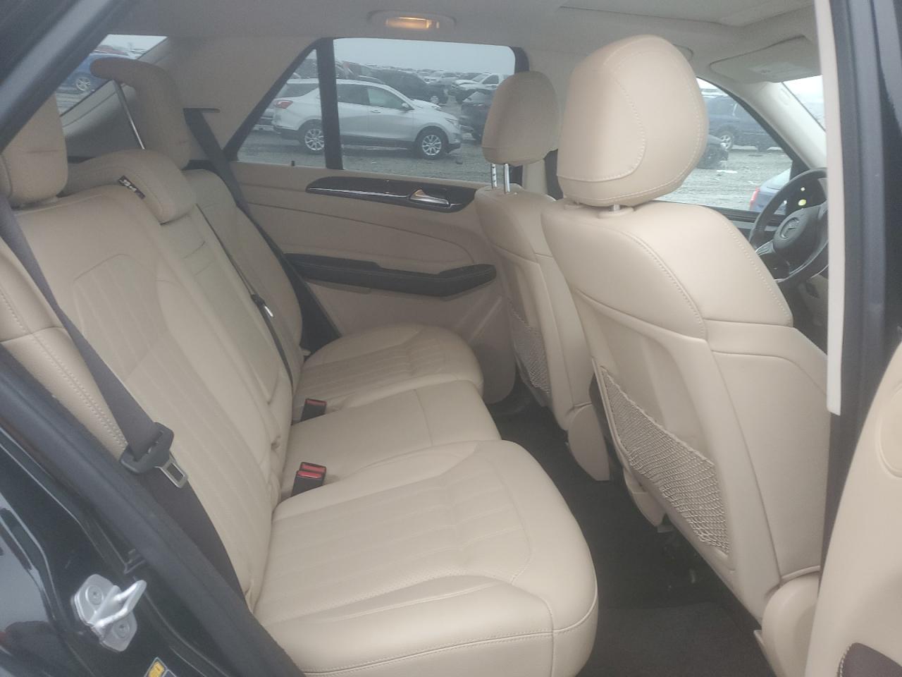 2016 Mercedes-Benz GLE - Image 11