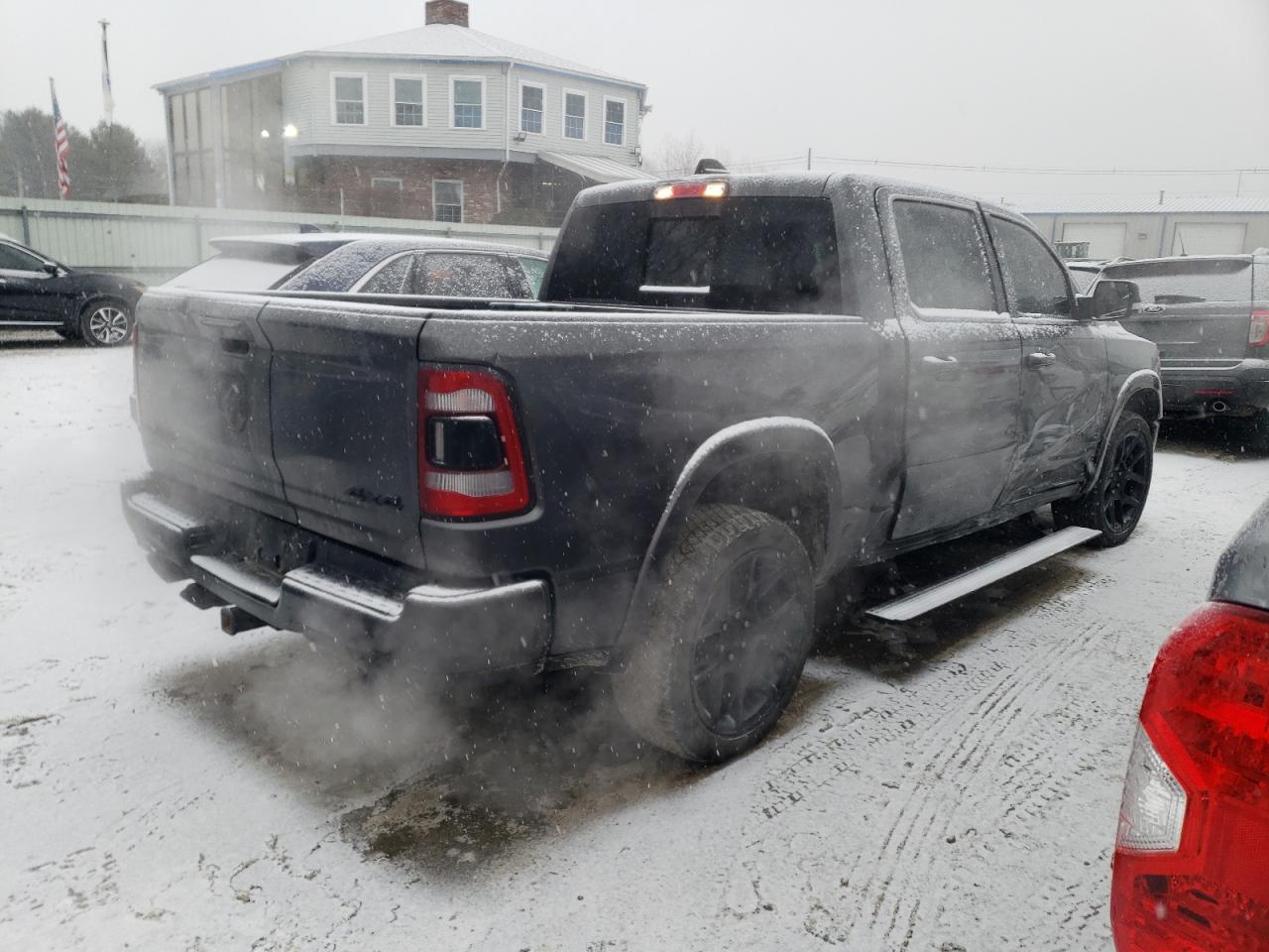 2021 RAM 1500 - Image 3