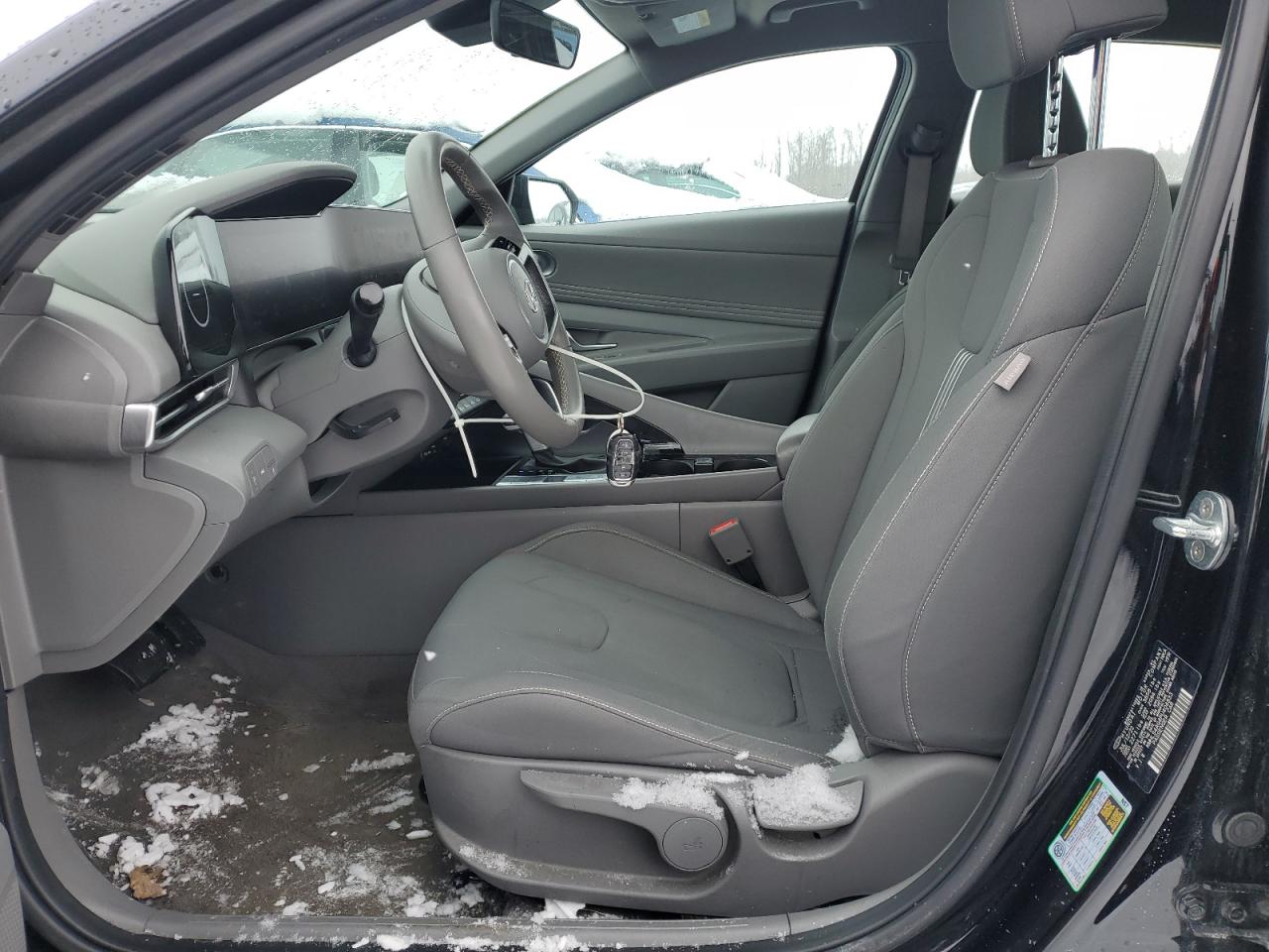 2023 Hyundai Elantra - Image 7