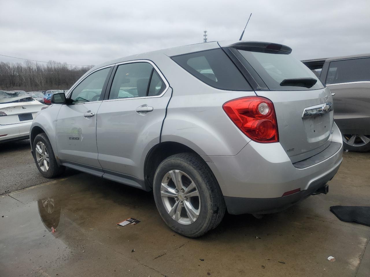 2011 Chevrolet Equinox - Image 2