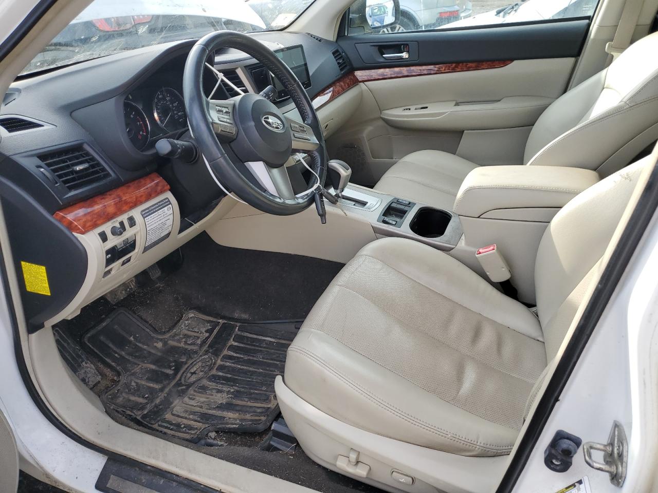 2011 Subaru Outback - Image 7