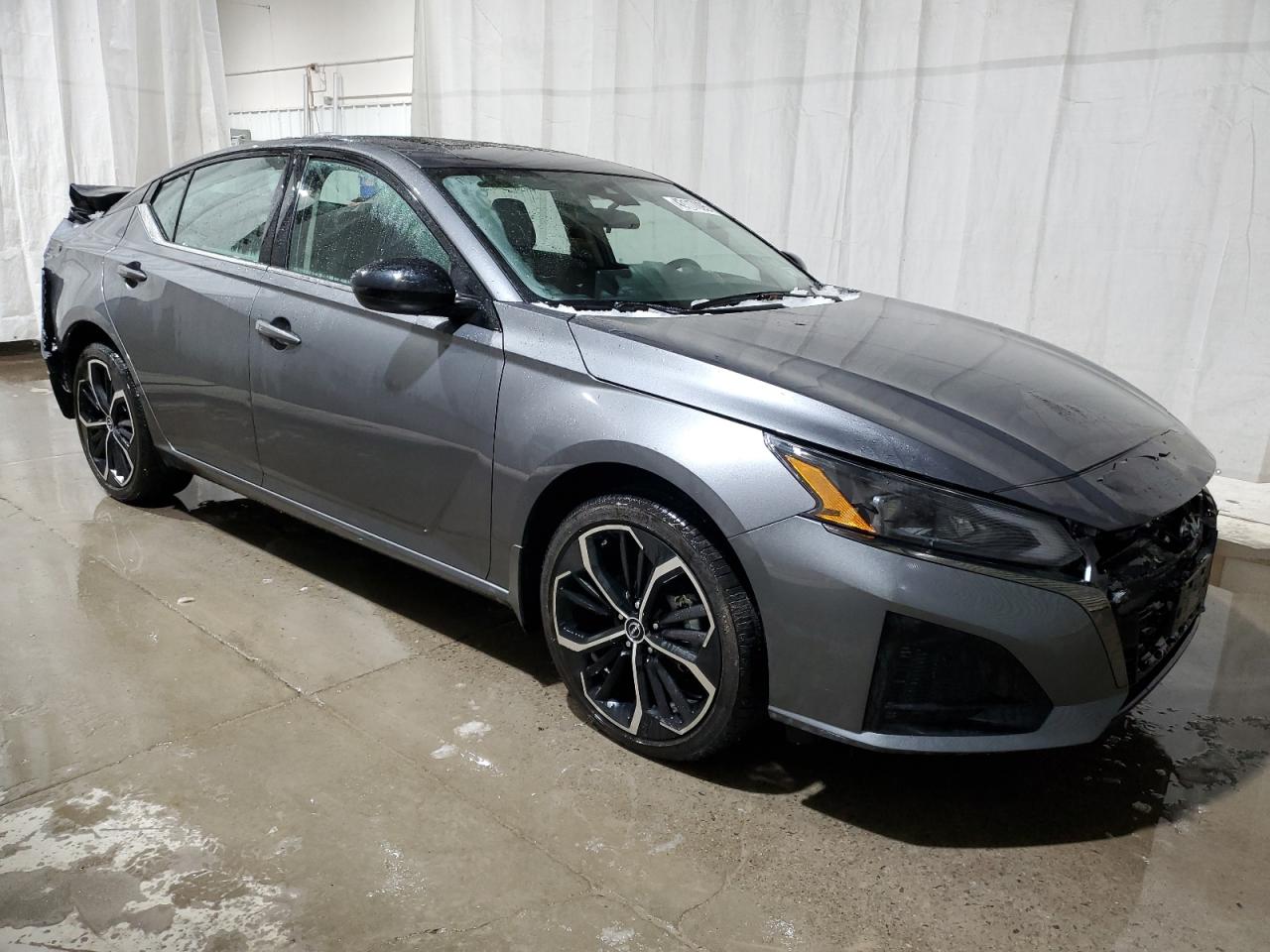 2024 Nissan Altima - Image 4