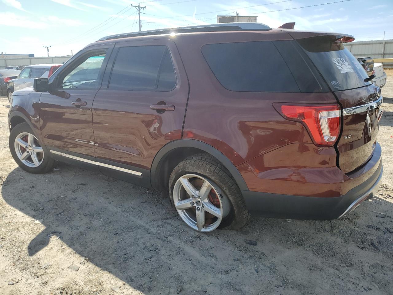 2016 Ford Explorer - Image 2