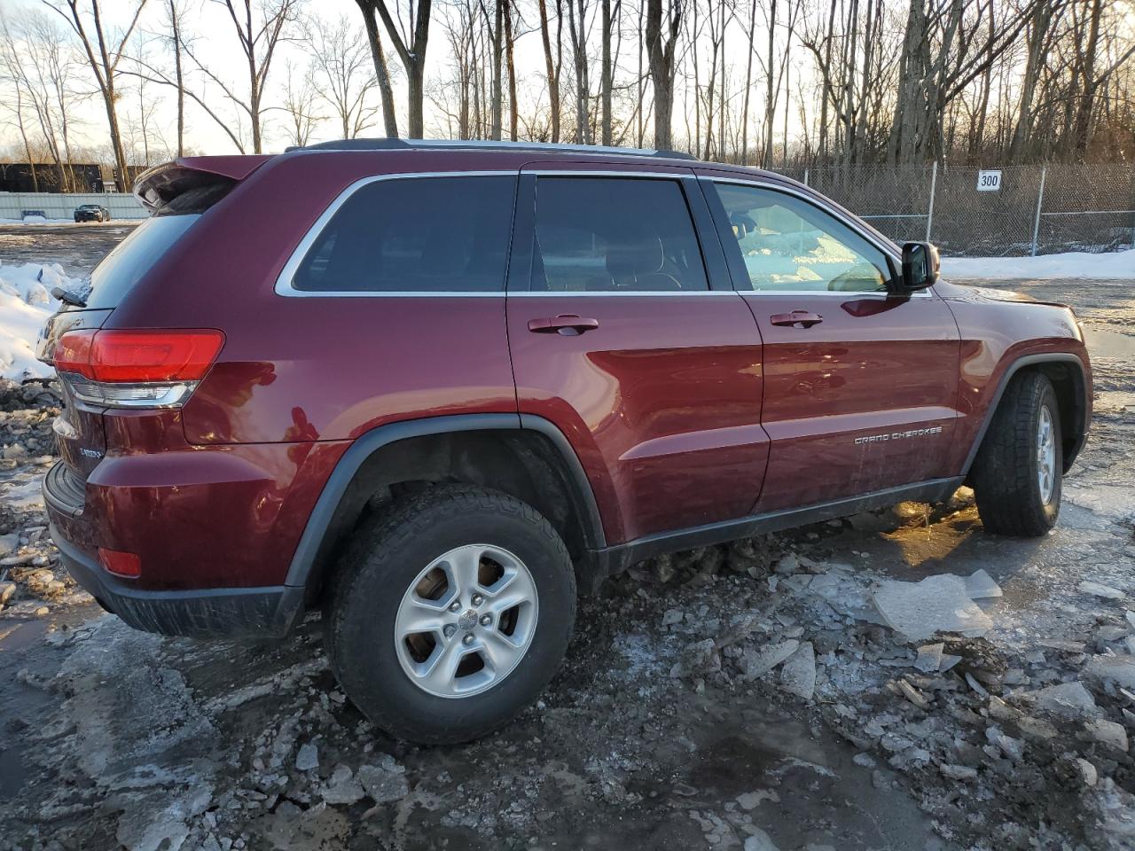2016 Jeep Grand Cherokee - Image 3