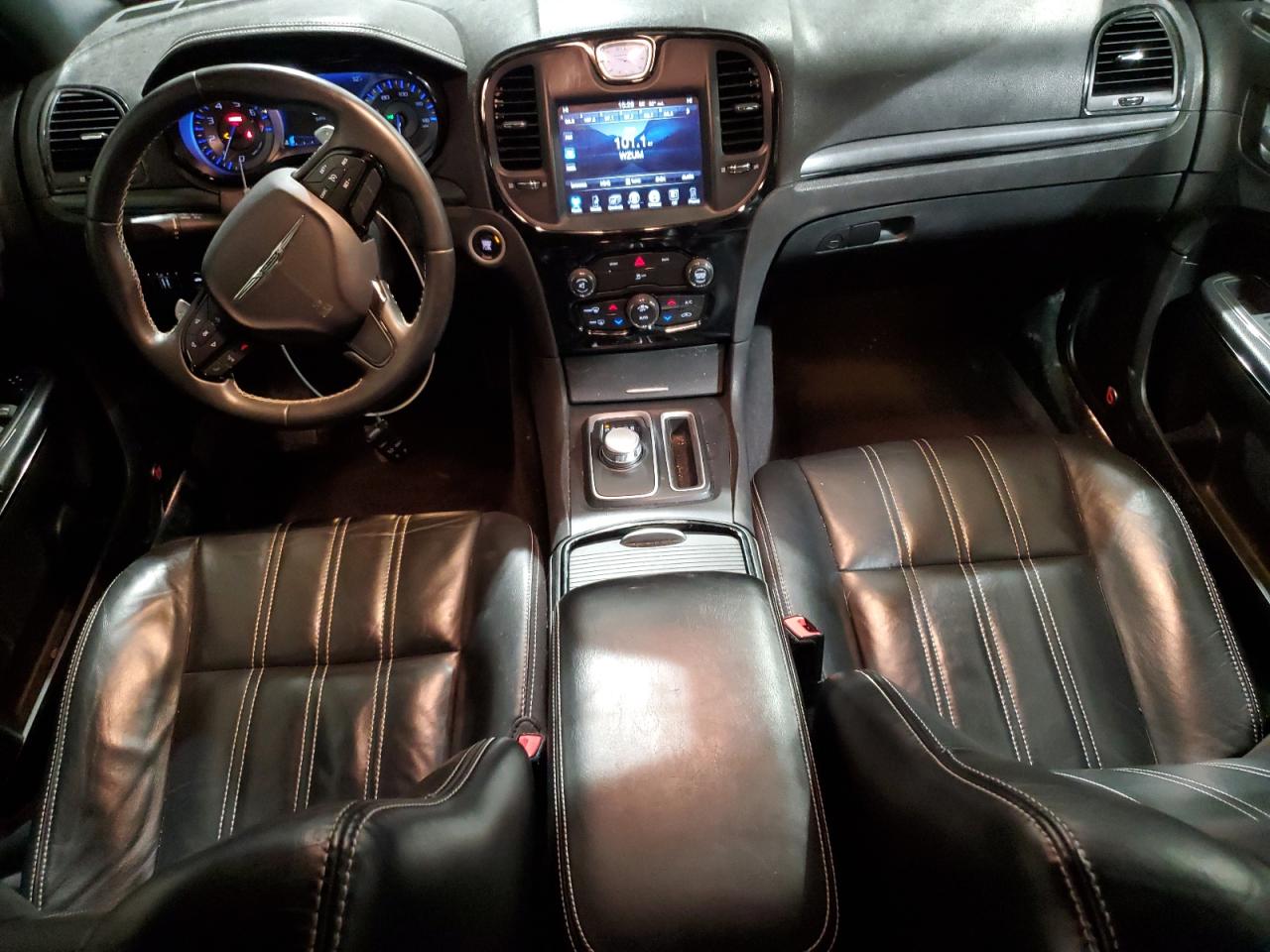 2016 Chrysler 300 - Image 8