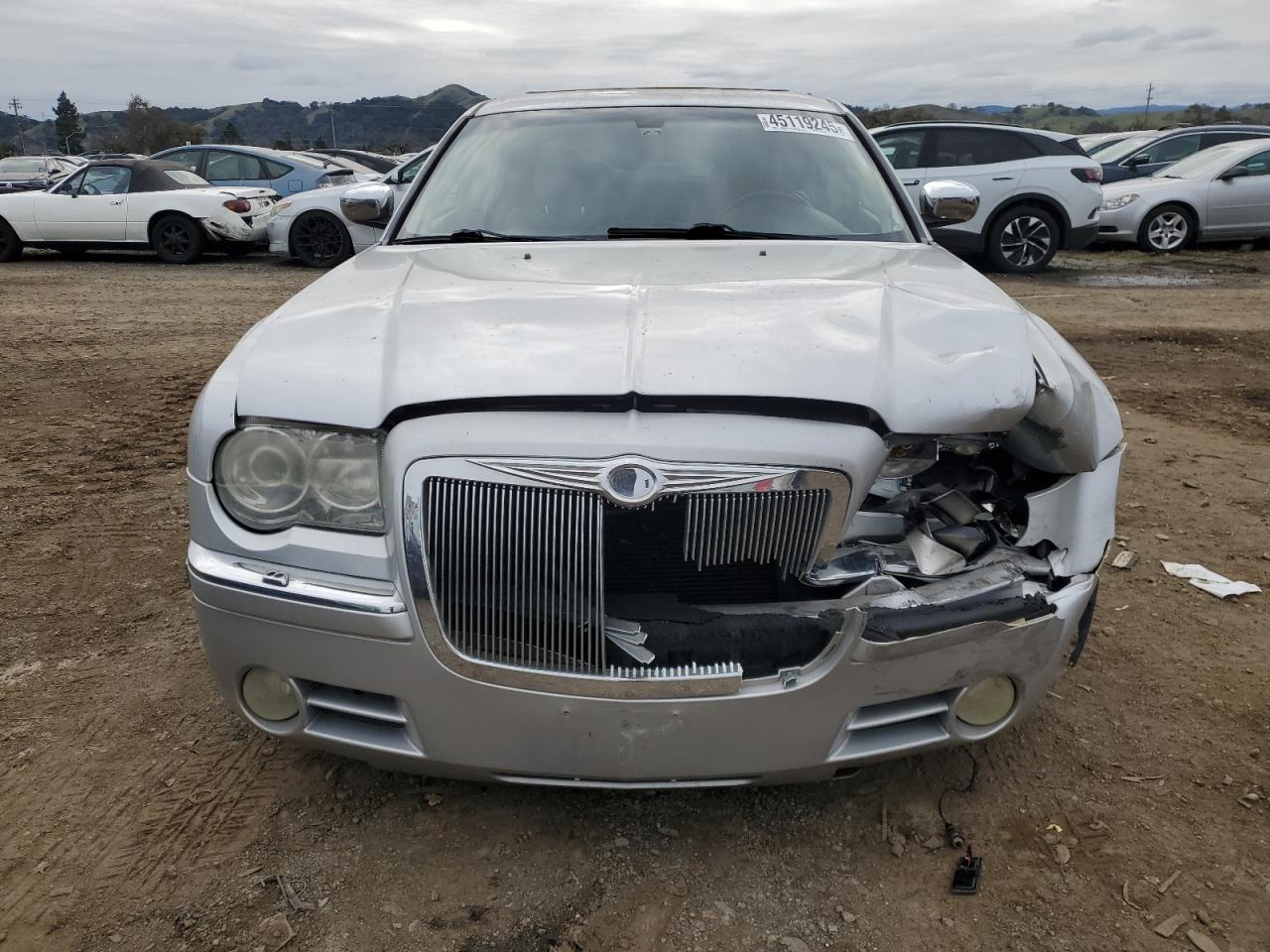 2005 Chrysler 300 - Image 5