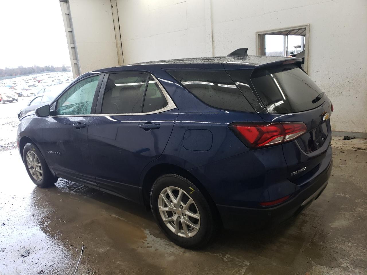 2023 Chevrolet Equinox - Image 2