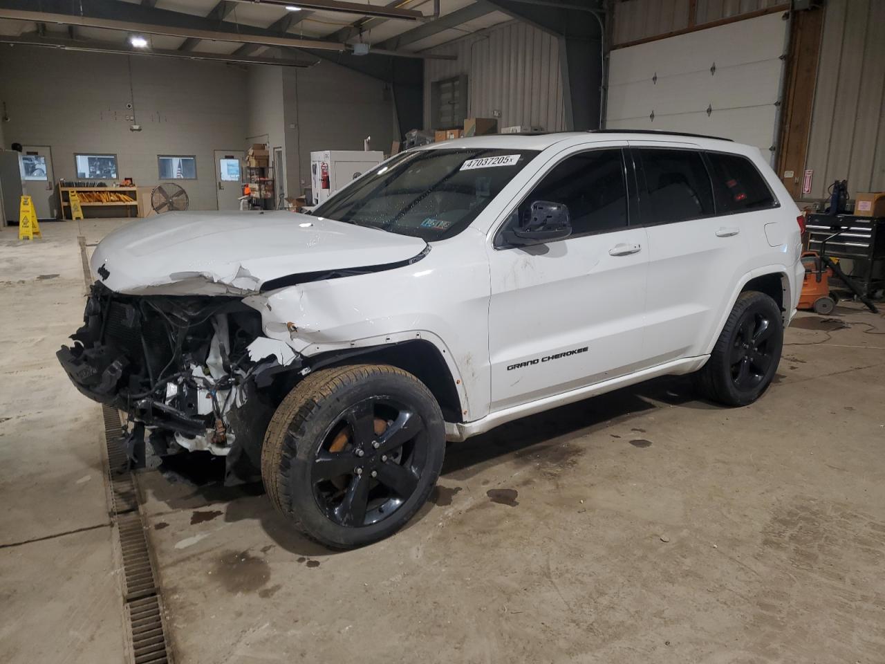 2015 Jeep Grand Cherokee - Image 1