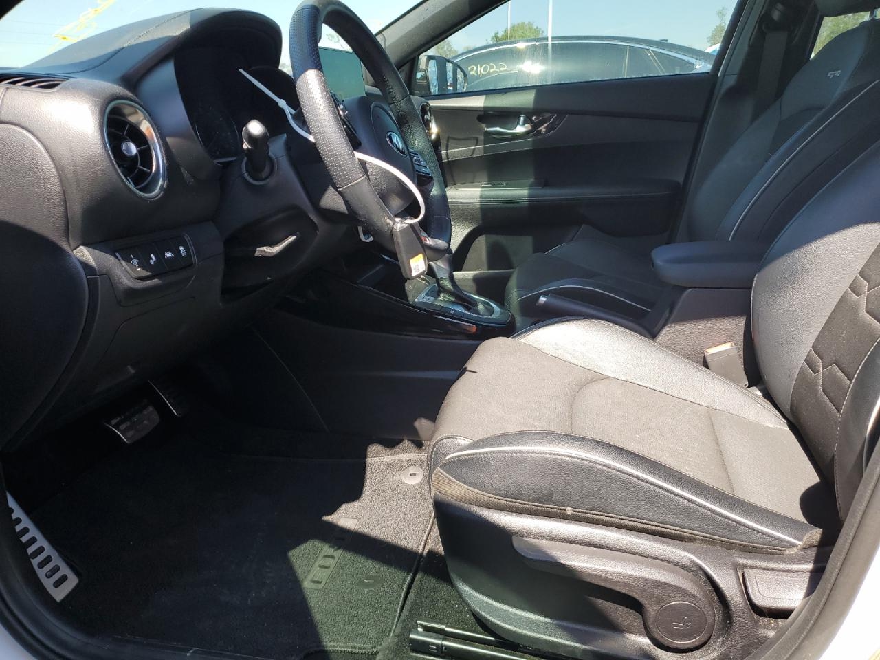 2021 Kia Forte - Image 7