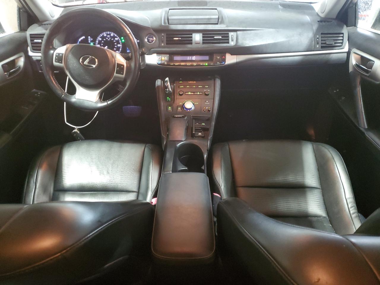 2012 Lexus CT - Image 8