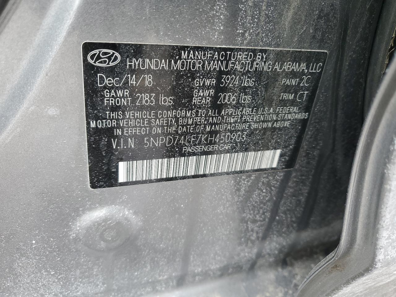 2019 Hyundai Elantra - Image 13