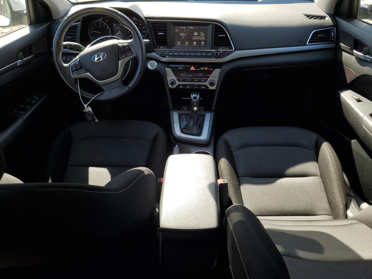 2018 Hyundai Elantra - Image 8