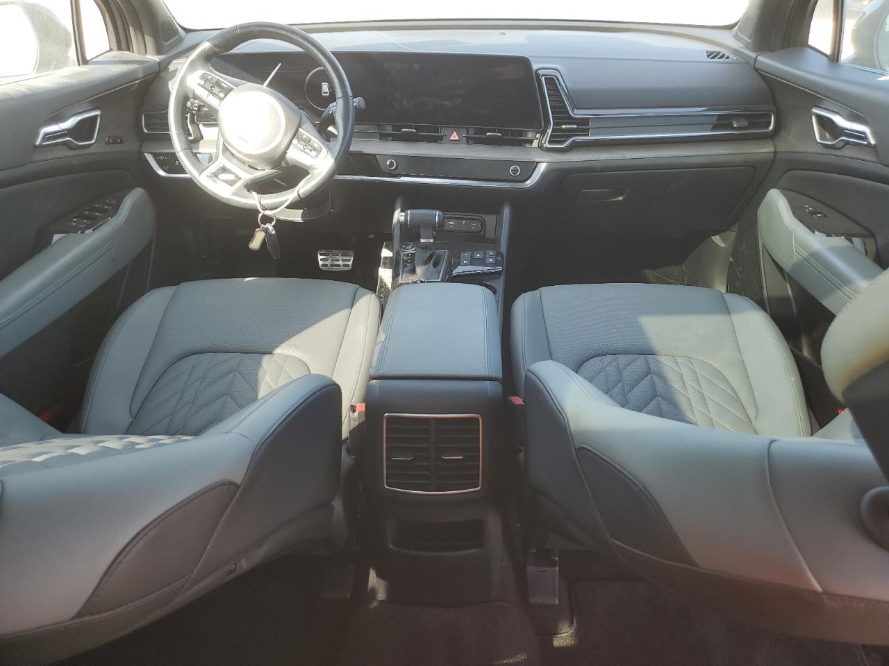 2024 Kia Sportage - Image 8