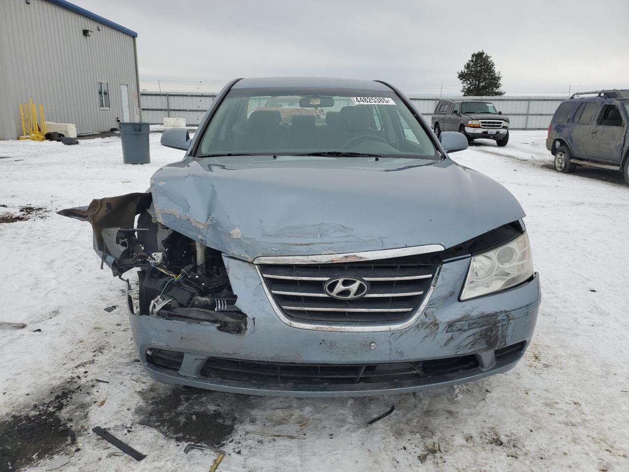2010 Hyundai Sonata - Image 5