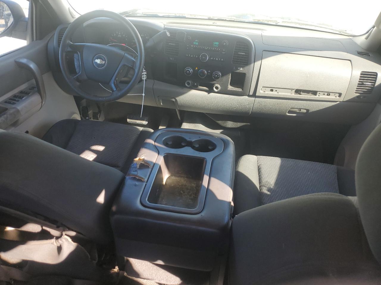 2008 Chevrolet Silverado - Image 8