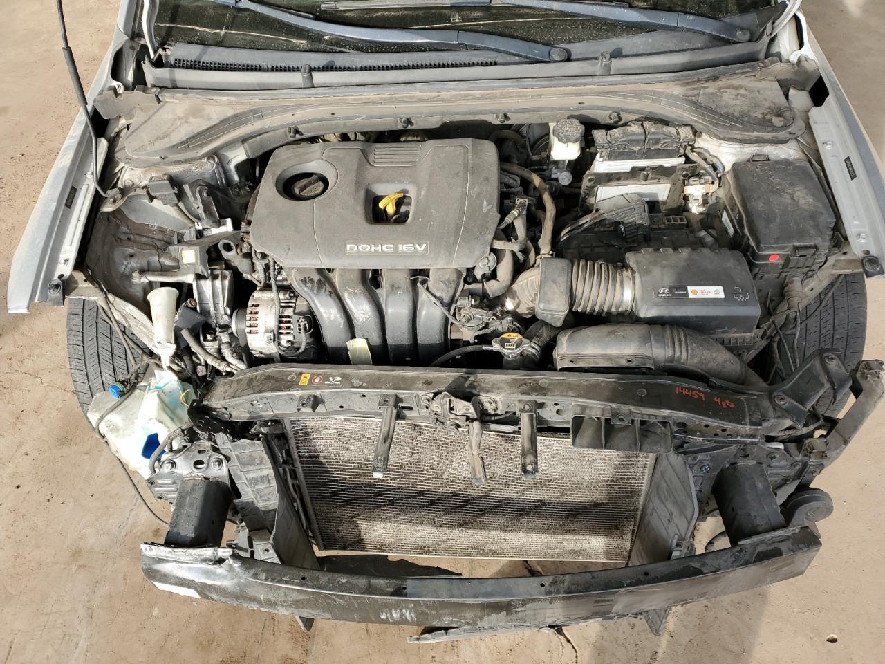 2017 Hyundai Elantra - Image 11