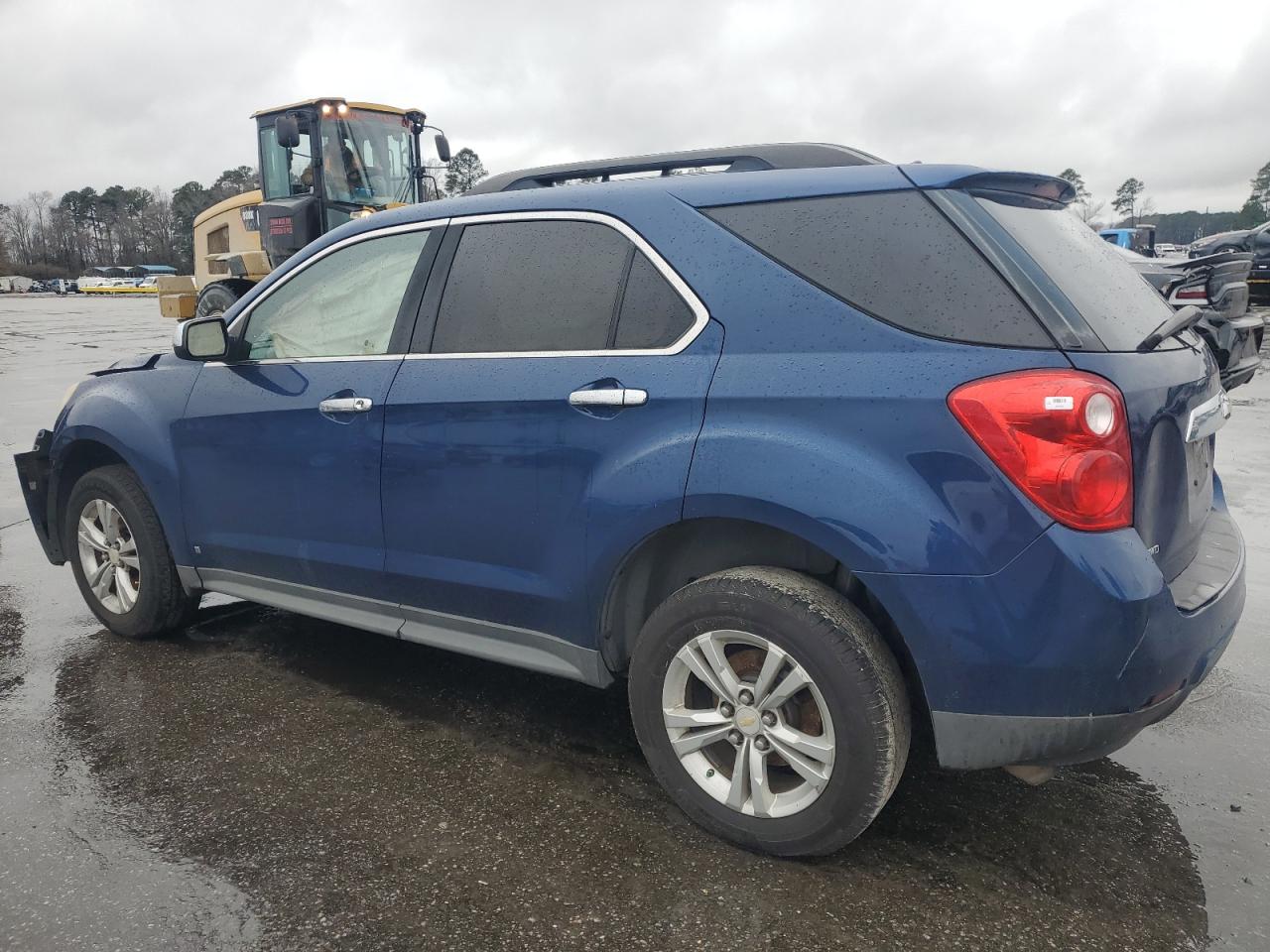 2010 Chevrolet Equinox - Image 2