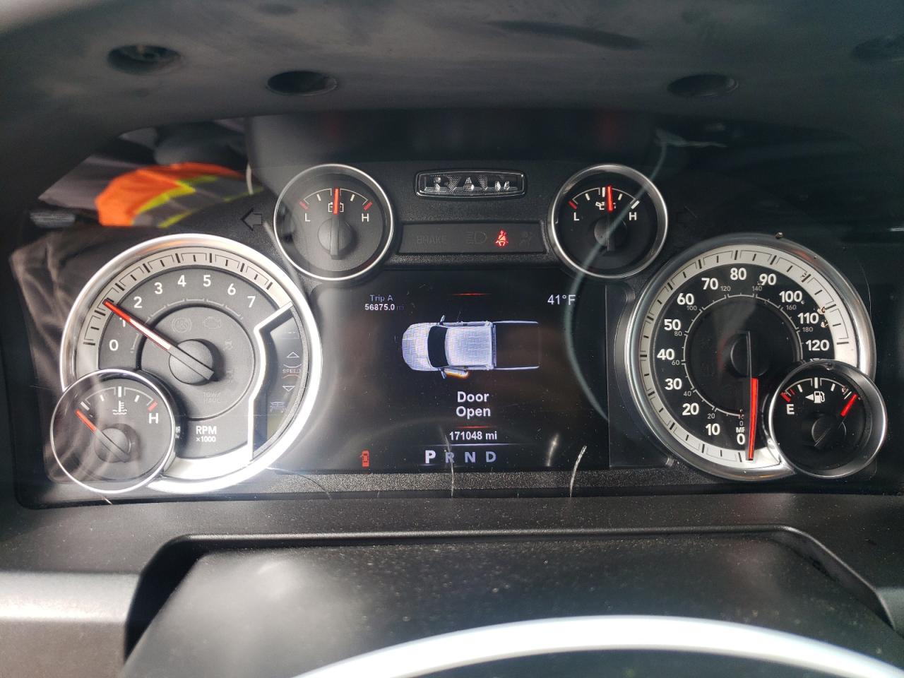 2017 RAM 1500 - Image 9