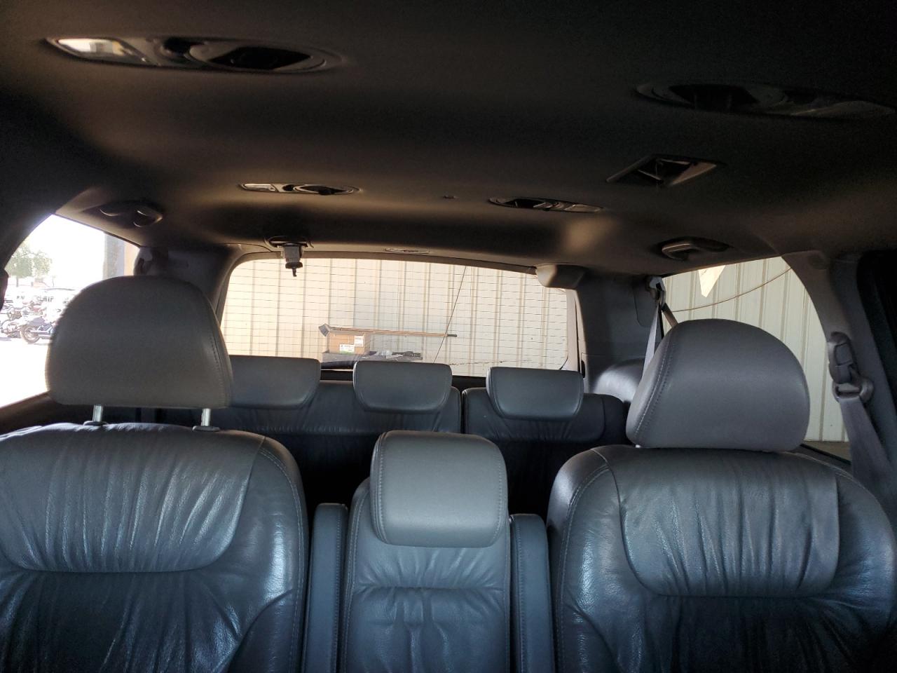 2010 Honda Odyssey - Image 10