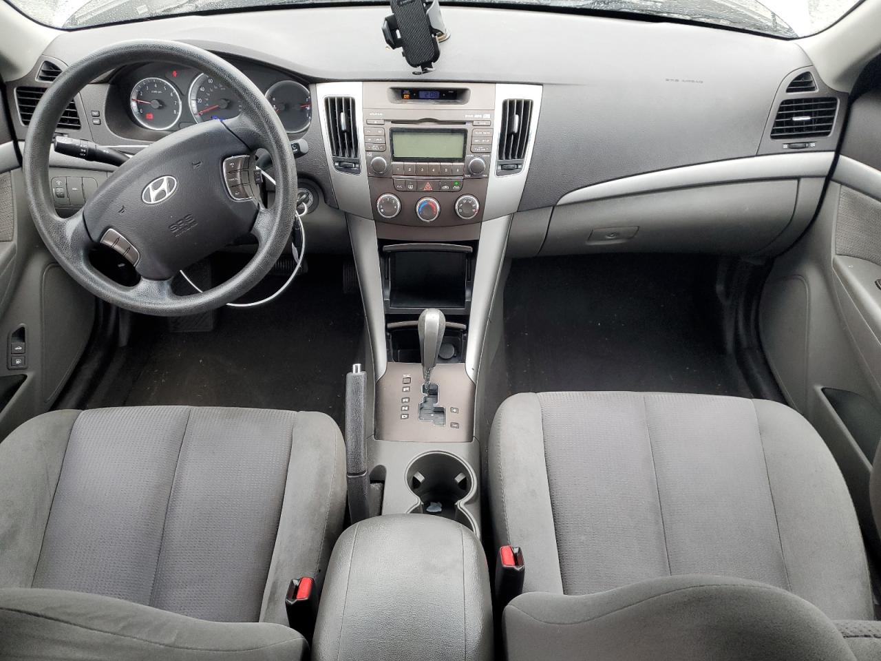 2010 Hyundai Sonata - Image 8