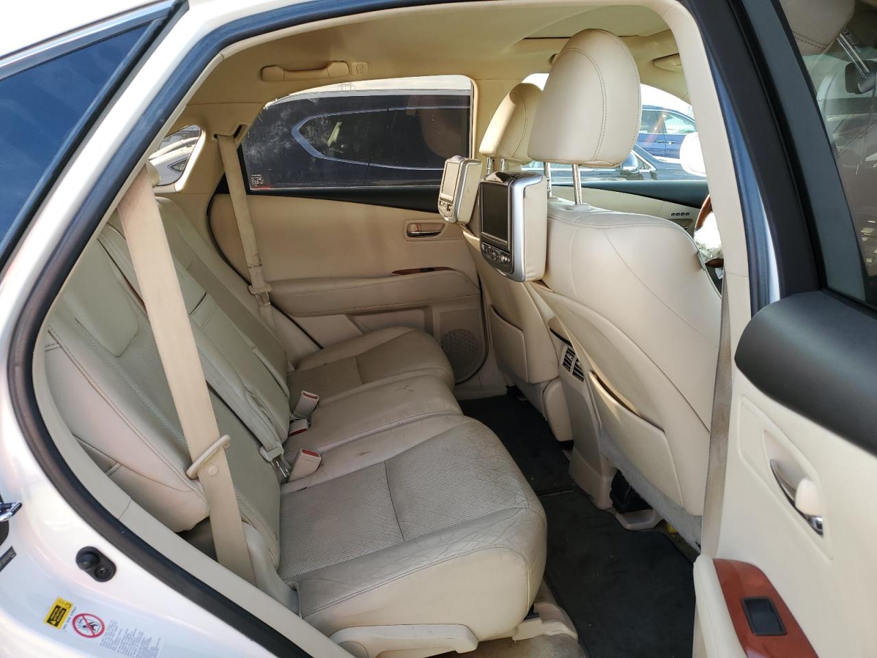 2010 Lexus RX - Image 10