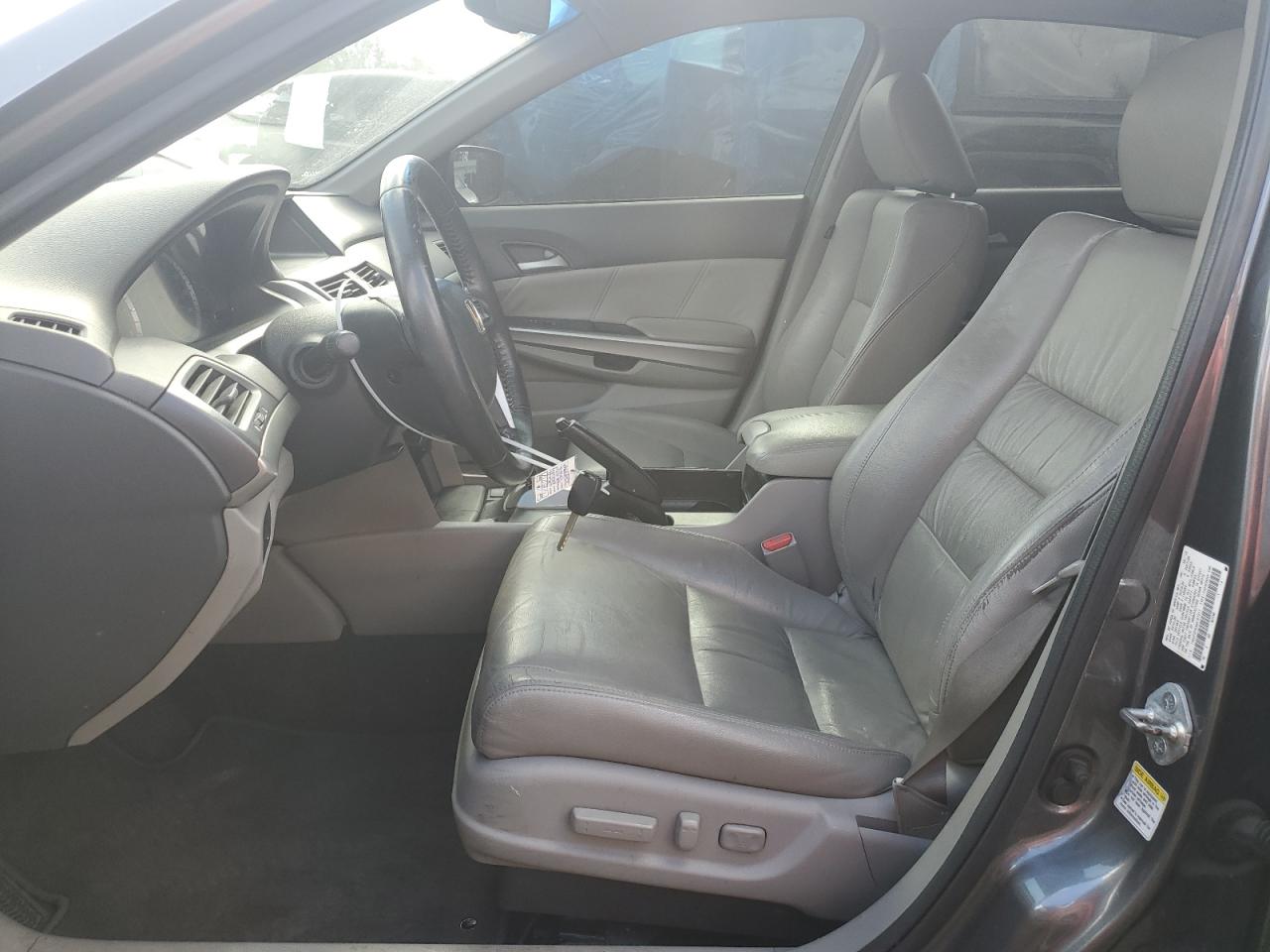 2010 Honda Accord - Image 7