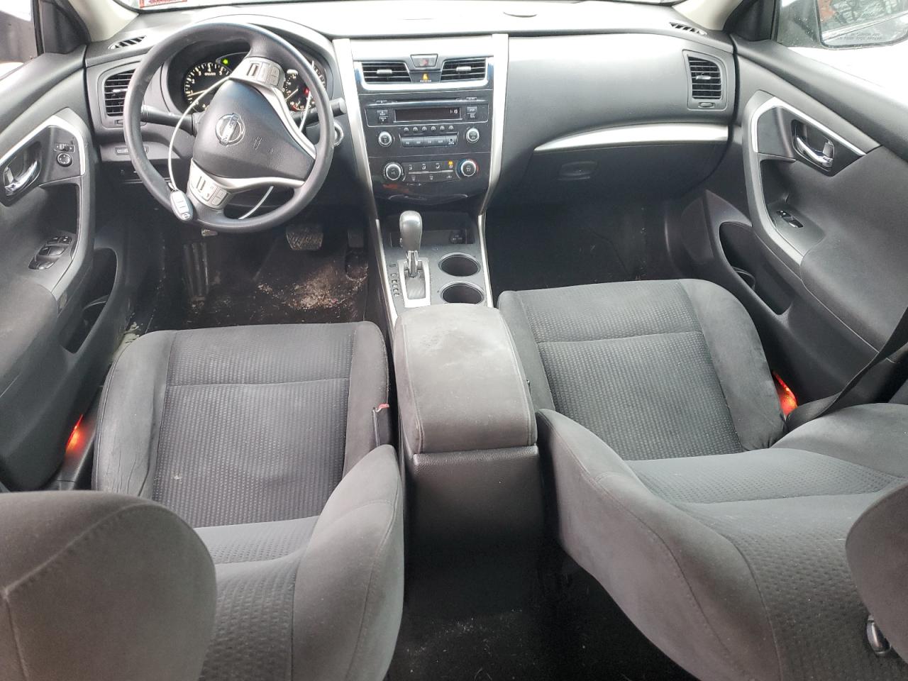2015 Nissan Altima - Image 8